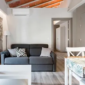 revitalized-downtown-apartment-in-historical-building.catalonia-hotels.com/